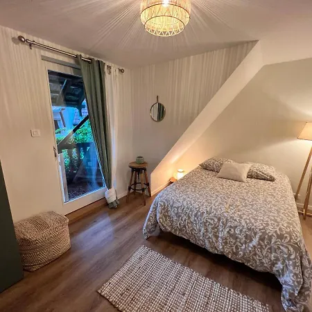 Апартаменты Appartements Le Catalpa, Le Murier Et La Girouette